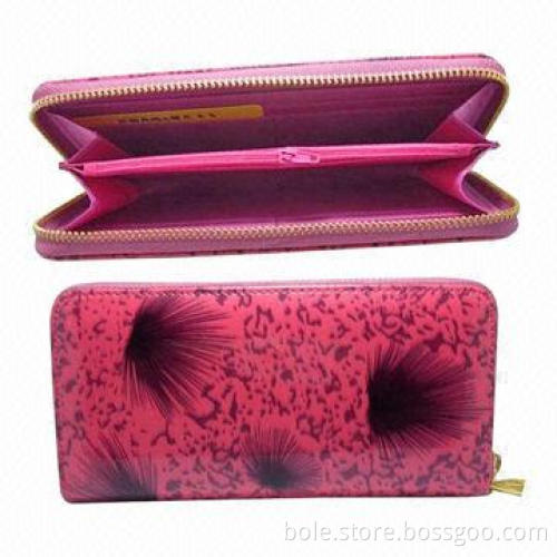 Women's wallets Made of Lacquepu Material